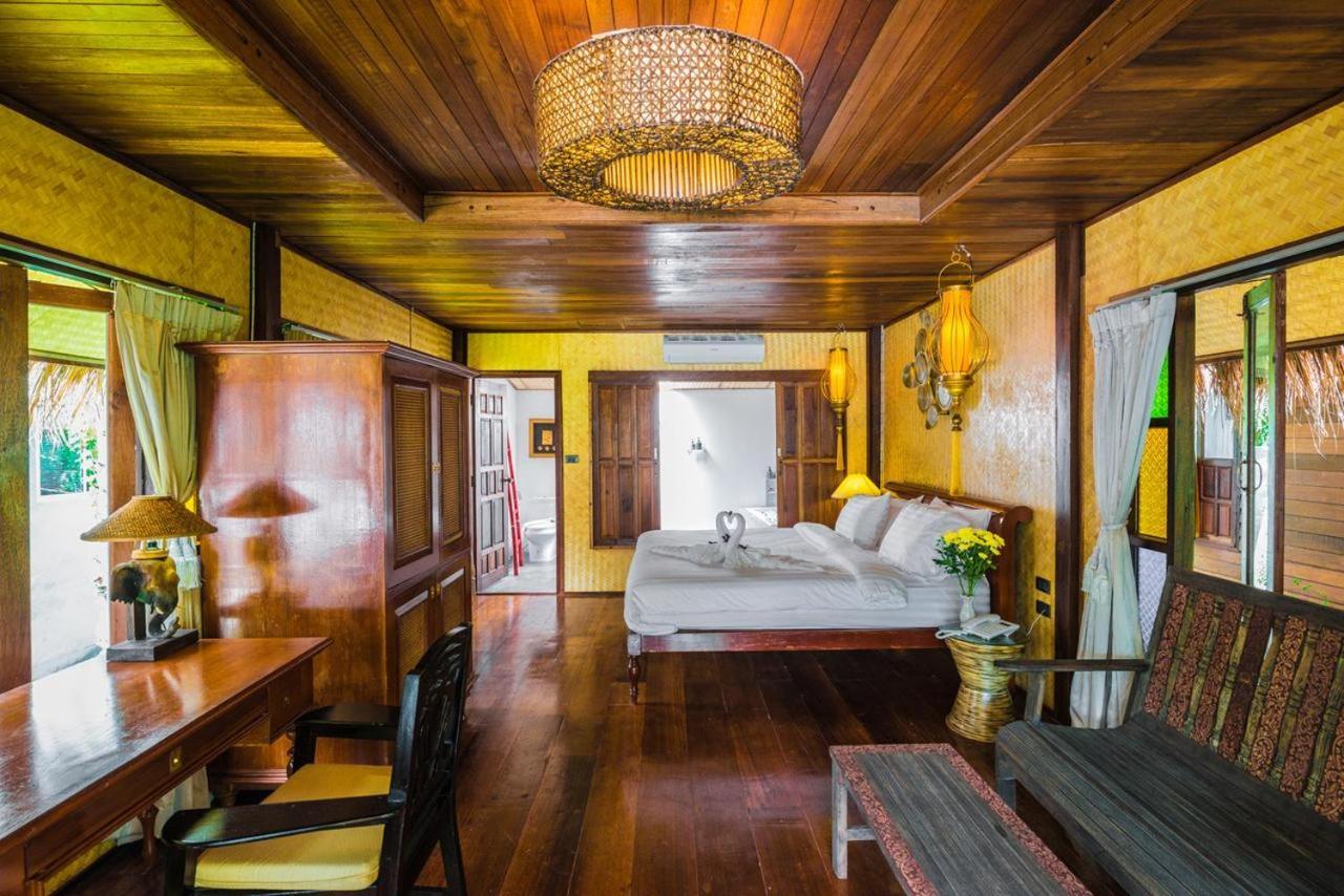 Bora Bora Villa Phuket Chalong Dış mekan fotoğraf