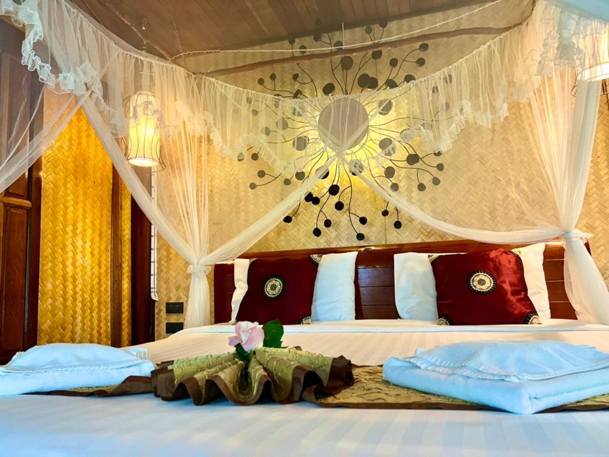 Bora Bora Villa Phuket Chalong Dış mekan fotoğraf